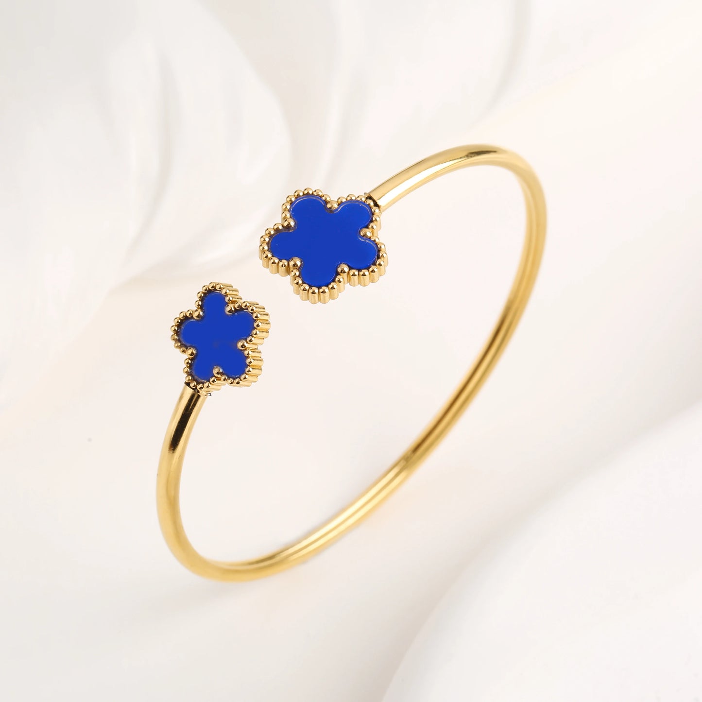 Gold-Plated Stainless Steel Five-Leaf Flower Open Bangle Luxury For Woman Girl Party Lucky Jewelry Accessories Daily Wear Clover