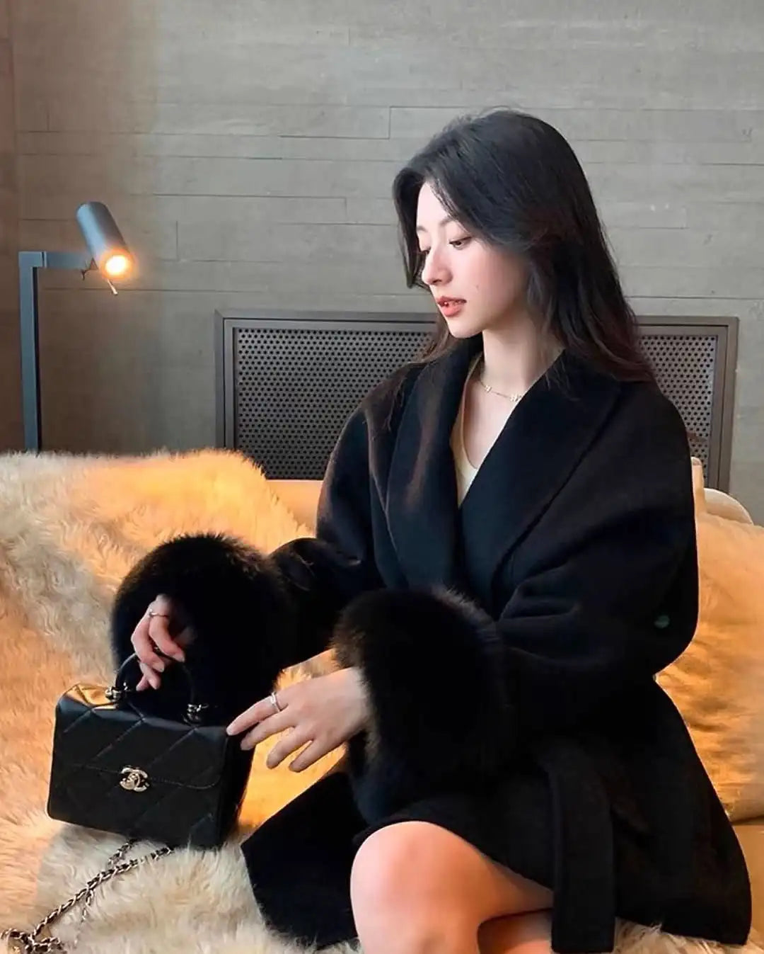 Retro Black Fur Patchwork Woolen Coat Women Chic Full Sleeve V-neck Lace Up Loose Long Overcoat 2025 Lady Winter Commute Outwear