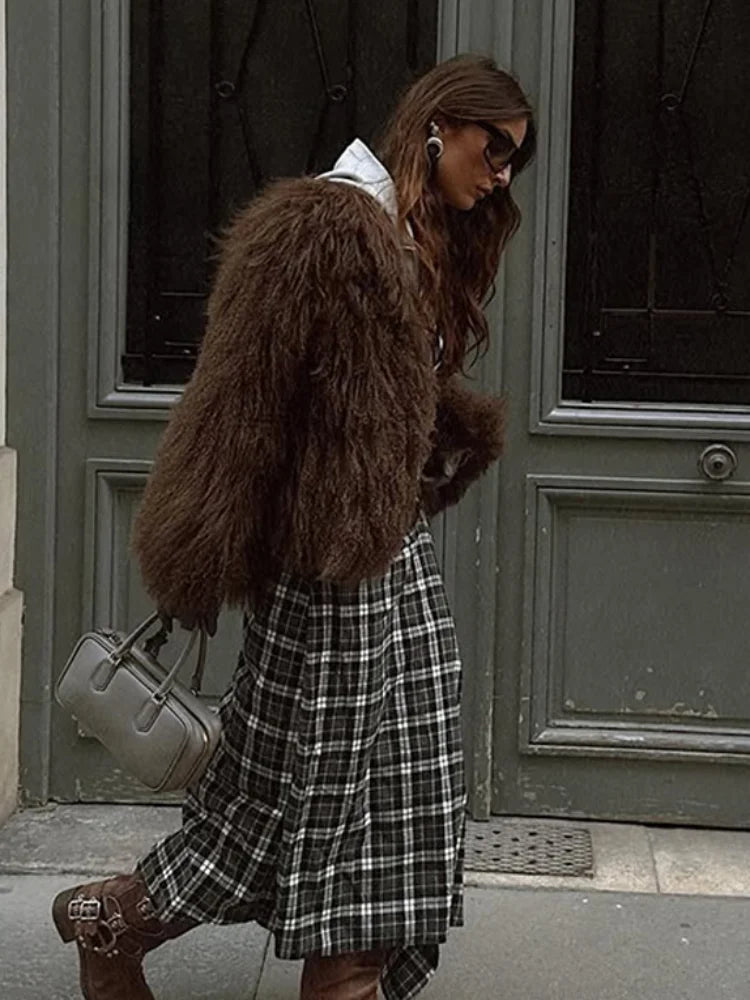 Fashion Solid Plush Faux Fur Coat Women Elegant Warm Long Sleeves Loose Jacket 2025 Lady Winter Chic High Street Outerwear ﻿