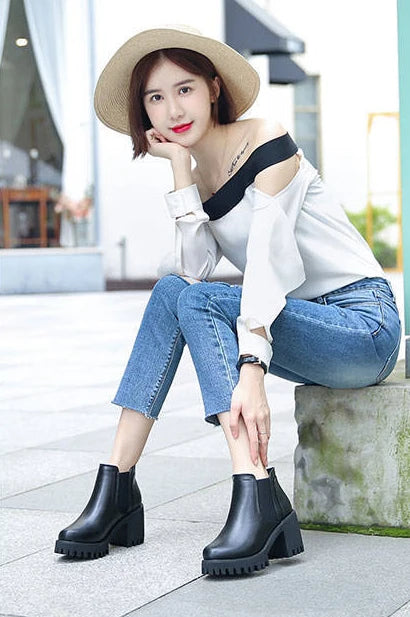 New in Women Boots Comfortable and Elegant Genuine Leather Hot Fur Shoes Woman Winter 2025 Chelsea Autumn Black Fashion Booties