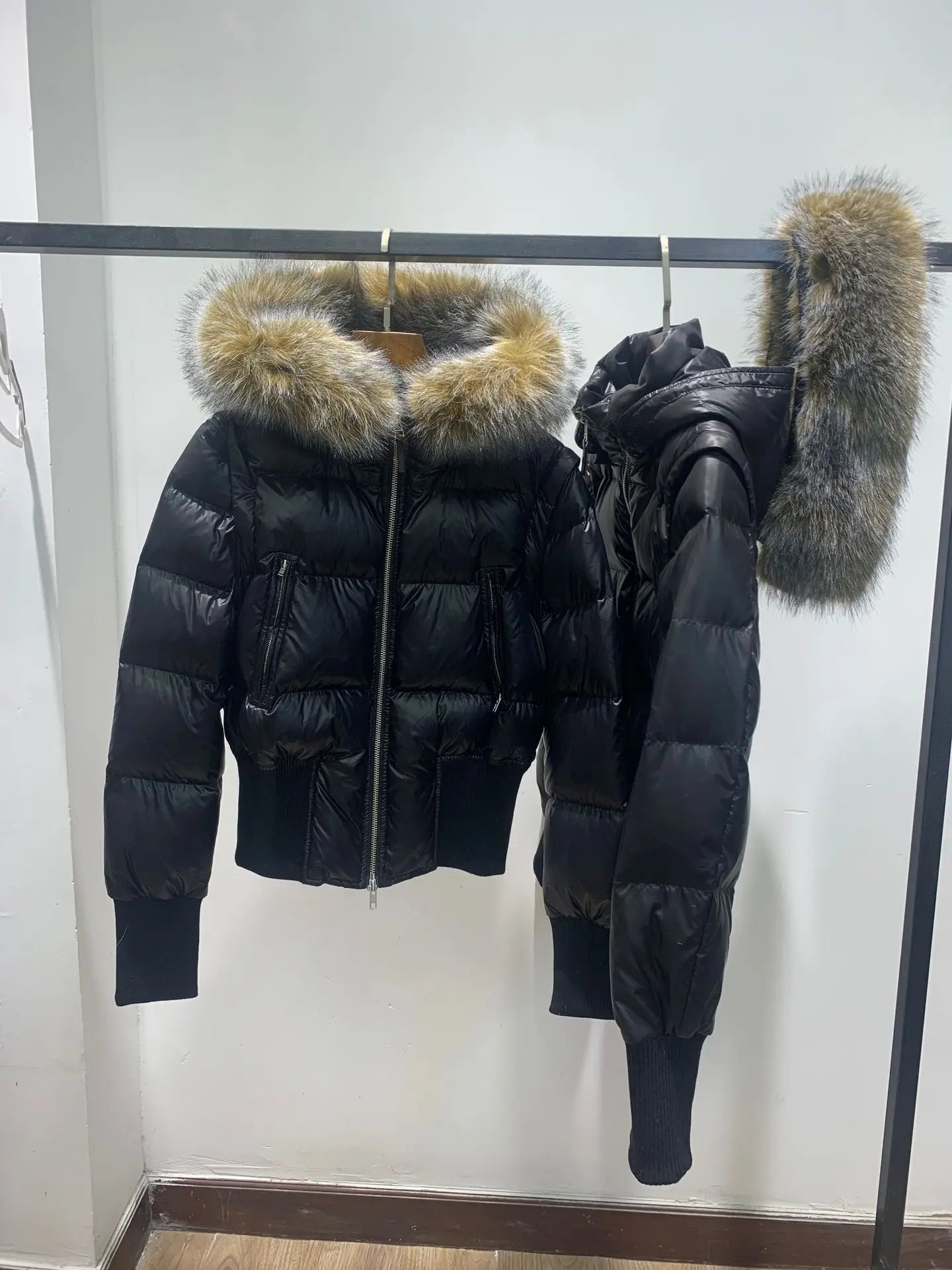 Detachable sleeves short section hair collar down jacket temperament Slim winter warm fluffy women's down jacket 2024 winter new