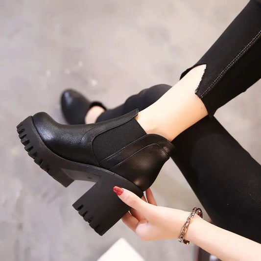 New in Women Boots Comfortable and Elegant Genuine Leather Hot Fur Shoes Woman Winter 2025 Chelsea Autumn Black Fashion Booties