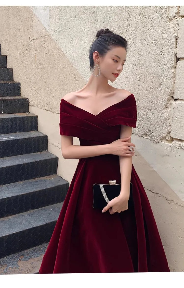 Mauroicardi Spring Long Luxury Elegant Chic Black Soft Velvet Evening Party Wedding Dresses for Women Off Shoulder Maxi Clothes