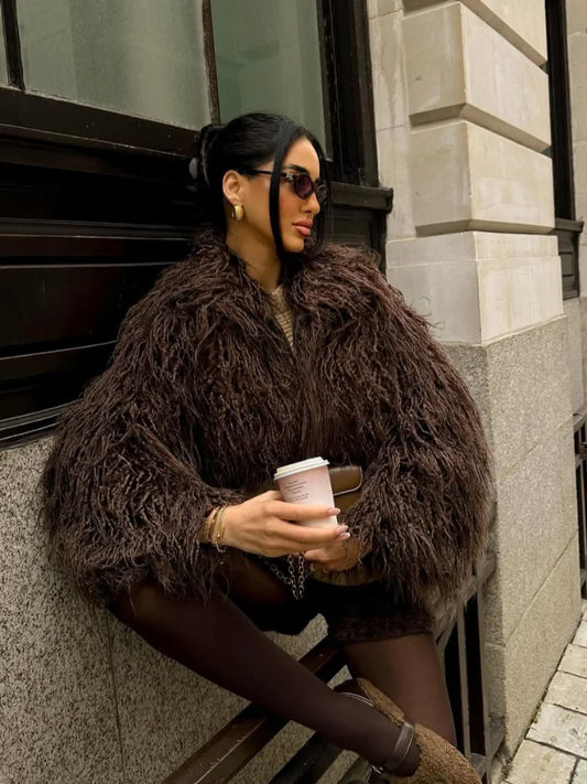 Women Solid Color Short Fur Jacket Casual Fashionable Round Neck Loose Chic Outerwear 2025 Winter New Daily Highstreet Jackets