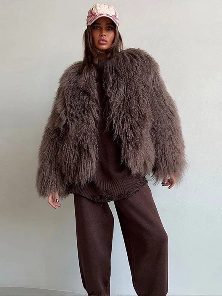 Women Solid Color Short Fur Jacket Casual Fashionable Round Neck Loose Chic Outerwear 2025 Winter New Daily Highstreet Jackets