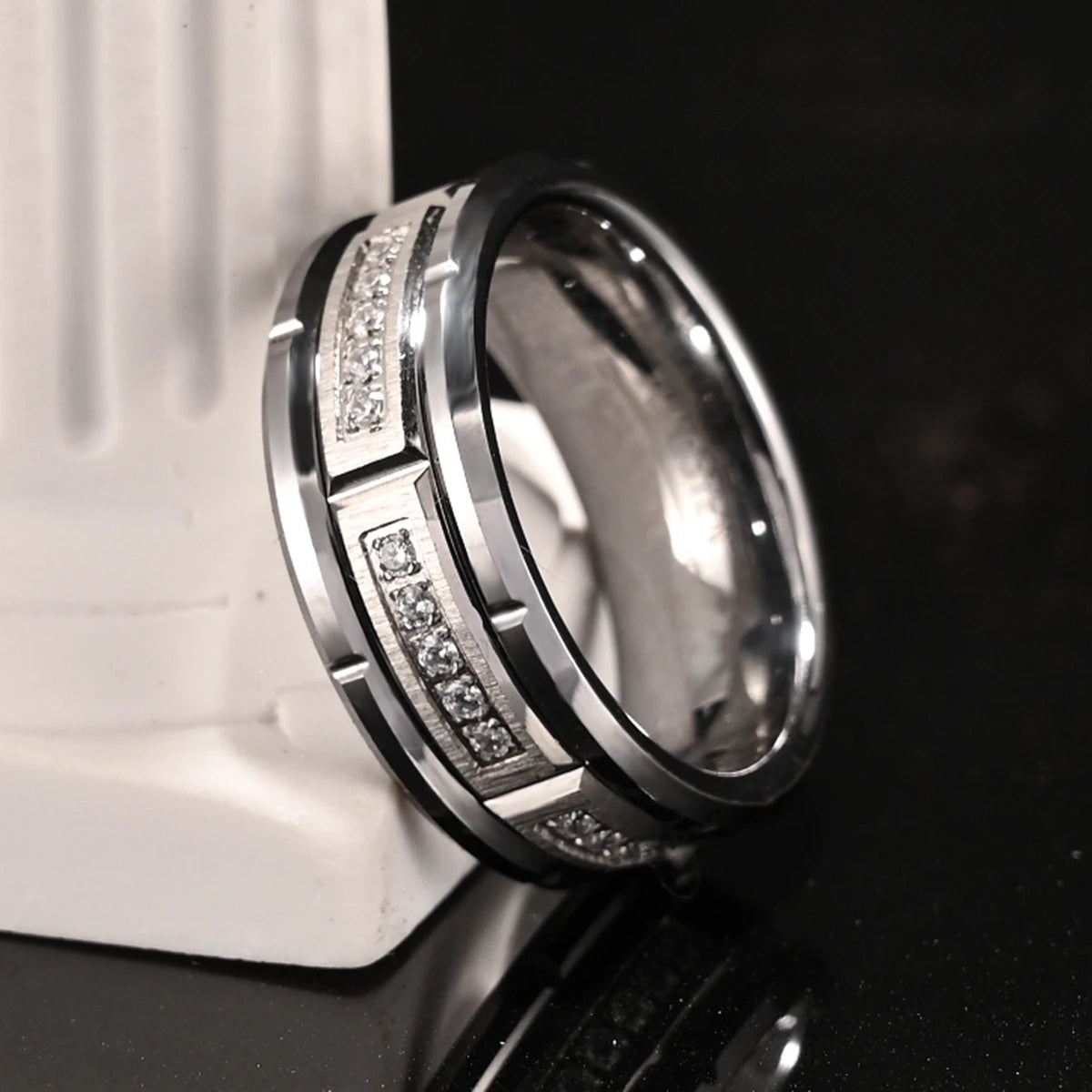 Tungsten Carbide Men's Ring, White Zircon 8mm Couple Wedding Ring, Fashion Hip Hop Suitable for Daily Wedding Party Wear