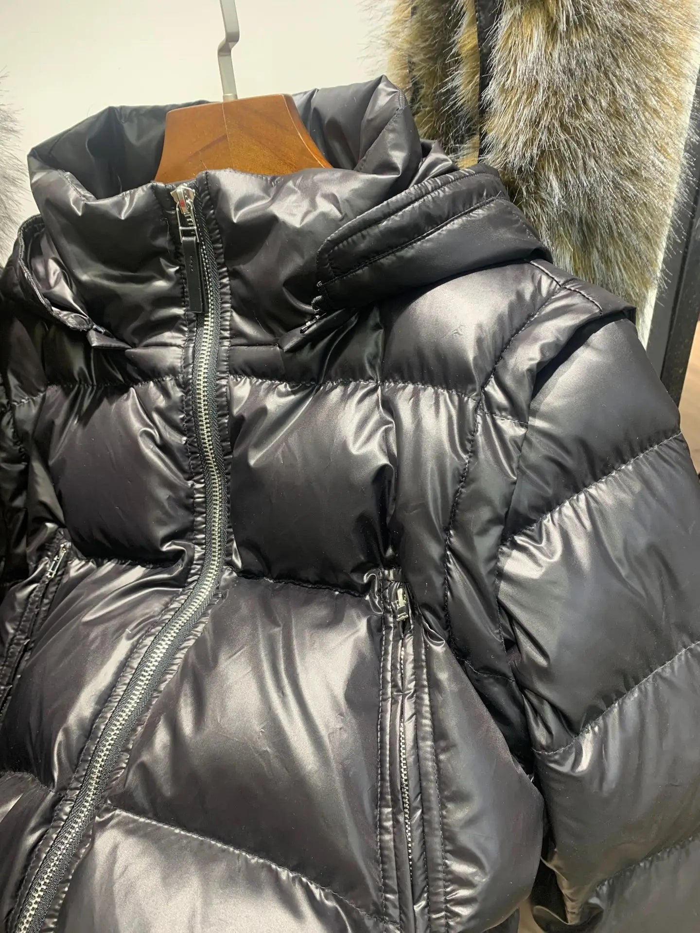 Detachable sleeves short section hair collar down jacket temperament Slim winter warm fluffy women's down jacket 2024 winter new