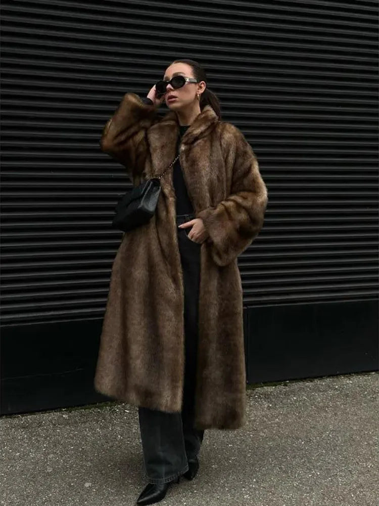 Woman Mixed Color Long Faux Fur Coat Fashion Lapel Collar Full Sleeve Loose Overcoat 2025 Winter Lady Warm High Street Outwear