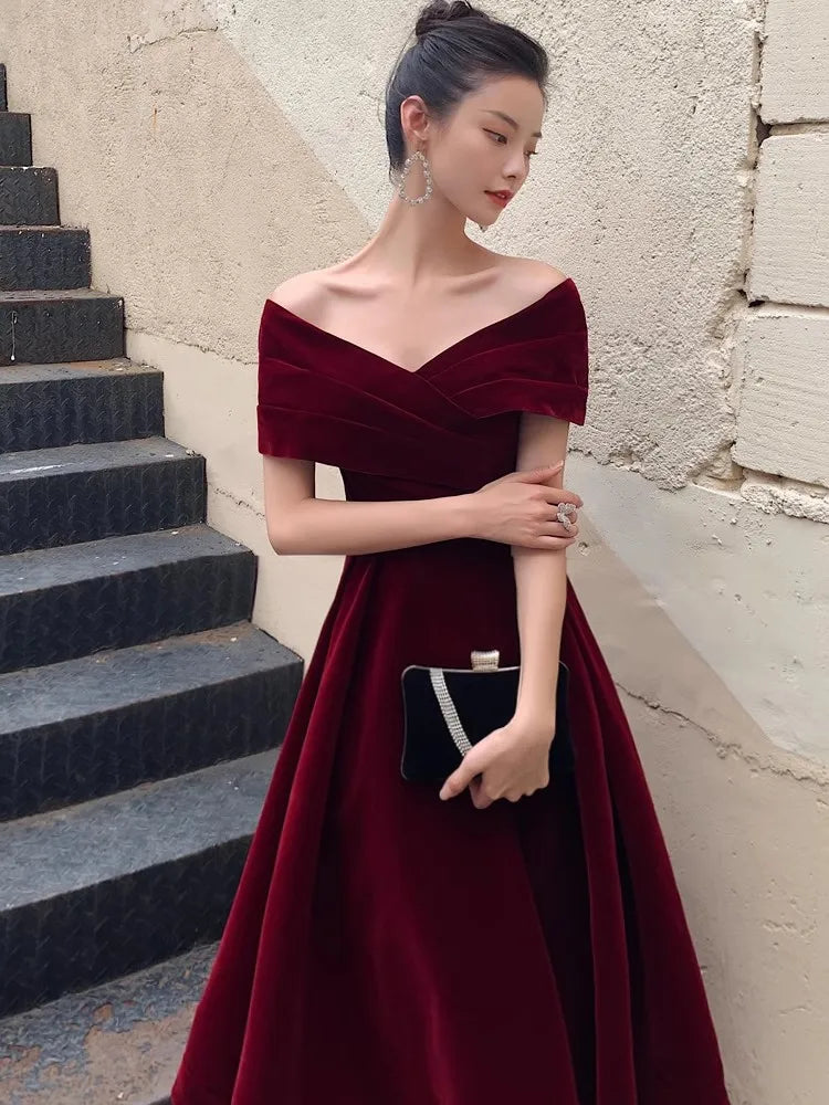Mauroicardi Spring Long Luxury Elegant Chic Black Soft Velvet Evening Party Wedding Dresses for Women Off Shoulder Maxi Clothes