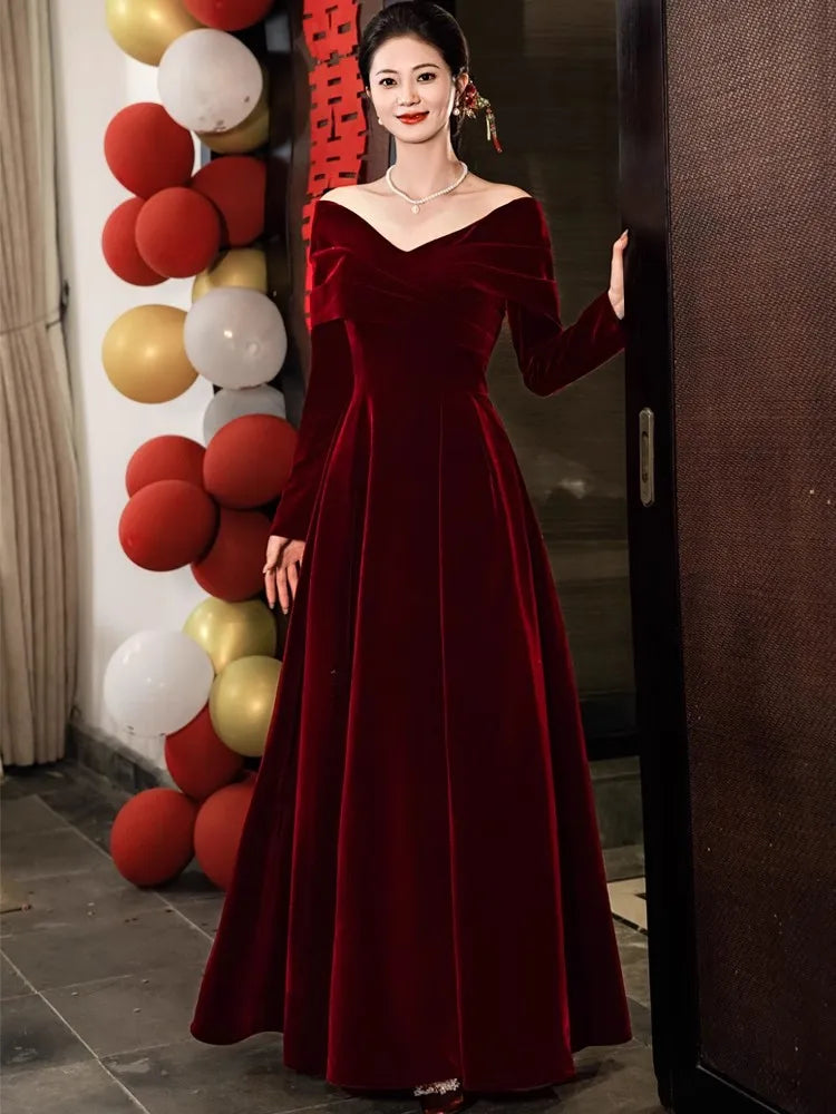 Mauroicardi Spring Long Luxury Elegant Chic Black Soft Velvet Evening Party Wedding Dresses for Women Off Shoulder Maxi Clothes